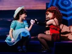 Crítica da Broadway de ‘Beaches’: Tearjerker dos anos 80 desaparece como musical de palco