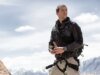 Bear Grylls assina com UTA