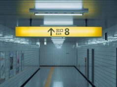 “Exit 8” é uma adaptação de videogame que subverte engenhosamente sua origem