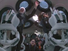 Richard Branson ainda está tentando fazer o turismo espacial acontecer, vendendo ingressos por US$ 750 mil