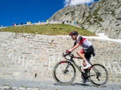 Ciclista profissional, 30 anos, morre seis dias após sofrer grave lesão no joelho em acidente