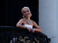 Sinais e mensagens enigmáticas sugerem que ‘Evita’, estrelado por Rachel Zegler, está na Broadway