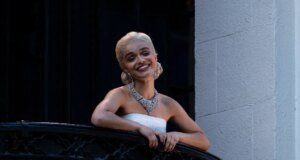 Sinais e mensagens enigmáticas sugerem que ‘Evita’, estrelado por Rachel Zegler, está na Broadway