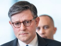 Motim republicano afunda pressão de Trump para estender vigilância sem mandado