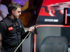 Ronnie O’Sullivan explica a decisão ‘louca’ do taco durante a vitória de abertura no Crisol