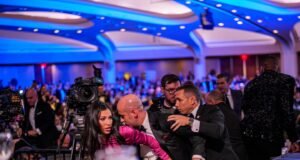 Não há necessidade de reagendar o jantar dos correspondentes