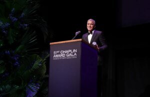 George Clooney pisca para a fusão Paramount-WBD e oferece uma nova definição de MAGA no Lincoln Center Tribute Gala