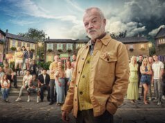 Graham Norton provoca novo game show ‘The Neighbourhood’, diz Taylor Swift ‘Opalite’ Cameo foi um sonho que se tornou realidade: ‘Ela fez isso acontecer para mim’