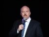 Louis CK apresenta novo especial da Netflix, Hollywood Bowl Show para Netflix Is A Joke Fest