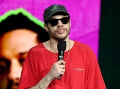 Acontece que Pete Davidson estava na verdade exibindo uma tatuagem totalmente nova naquelas fotos virais de seus braços quase nus – e TODOS nós perdemos