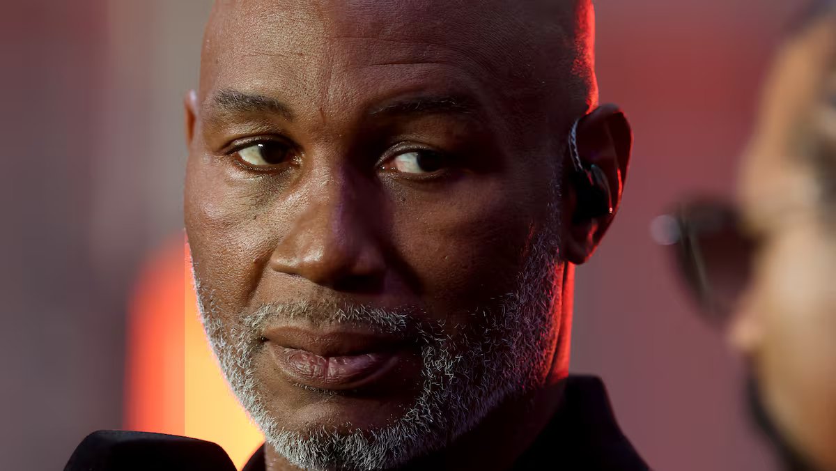 Lennox Lewis deplora o estado de la boxe no Canadá: «C’est difficile, sauf au Québec»