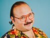 Comediante Stavros Halkias apresenta novo especial da Netflix