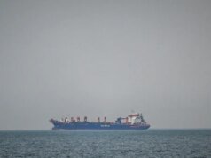 O sistema quebrado que mantém as tripulações de transporte presas no Estreito de Ormuz