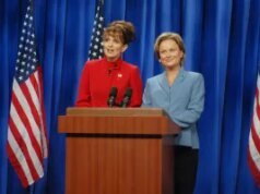 Tina Fey percebeu que “estava do lado errado” com certas piadas do ‘SNL’: “Eu era muito idiota”