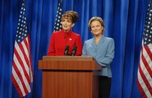 Tina Fey percebeu que “estava do lado errado” com certas piadas do ‘SNL’: “Eu era muito idiota”