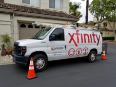 Uma fusão de cabos poderia tentar a Comcast? Por enquanto, está mais focado em reverter a “negatividade” sobre o setor, dizem os executivos