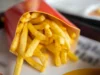 Cientistas descobriram uma maneira de tornar as batatas fritas mais saudáveis – sem perder a crocância