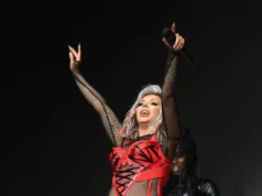 Jesy Nelson diz que carro contendo equipamentos médicos para meninas gêmeas com AME foi roubado