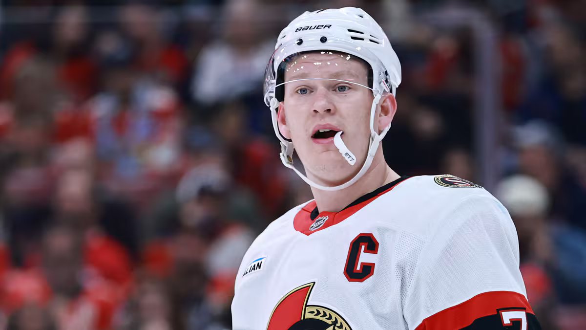 Brady Tkachuk em vez de defender seu filho