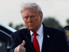 Trump passa de elogios a King a críticas contundentes a Starmer em ligação de cinco minutos com a Sky News