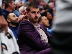 Nikola Jokić jogará pelo Nuggets no domingo?