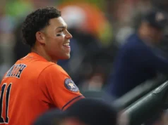 O árbitro da MLB, Mark Wegner, comete um erro crucial que custou ao Red Sox a derrota contra os Astros: ‘Nunca fiz isso antes’