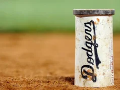 John Schneider, do Blue Jays, envia mensagem de quatro palavras para Jeff Hoffman após perda brutal dos Diamondbacks