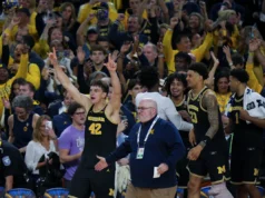 Michigan foi eleito favorito sobre UConn no jogo do título nacional, apesar da lesão de Lendeborg
