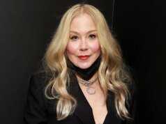 Christina Applegate “Reservando um momento para focar na minha saúde” após relatos de hospitalização: “Estou ficando mais forte e melhor a cada dia”