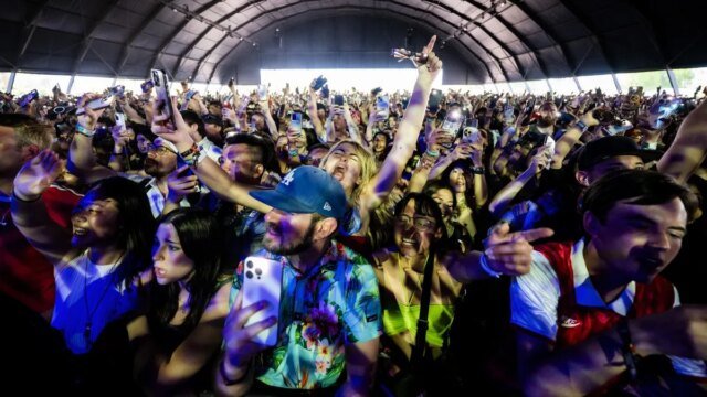 coachella-2025-crowd-gettyimages-2211676976.jpg