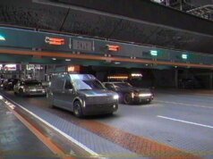 Mod ‘Cyberpunk 2077’ inspirado em VHS leva Night City de volta ao futuro