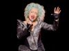 Cyndi Lauper bate palmas para Heckler durante estreia na residência em Las Vegas: ‘Se você está tentando me dar sombra, vadia, eu vou atrás de você’