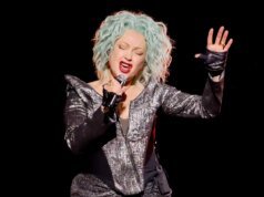 Cyndi Lauper bate palmas para Heckler durante estreia na residência em Las Vegas: ‘Se você está tentando me dar sombra, vadia, eu vou atrás de você’