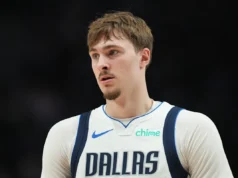 A estrela do Mavericks, Cooper Flagg, foi eleita o Estreante do Ano da NBA sobre Kon Knueppel