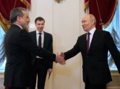 Poderá a Rússia servir como uma tábua de salvação económica para o Irão no meio do bloqueio de Ormuz?