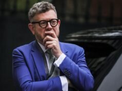 Olly Robbins: Pediram-me para encontrar emprego para assessor de Starmer e não contar a David Lammy