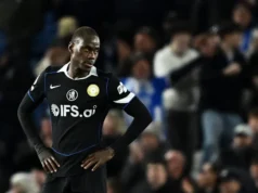 Trevoh Chalobah defende jogadores do Chelsea após condenar a afirmação de Liam Rosenior