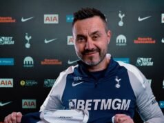 Roberto De Zerbi chega ao Tottenham como novo técnico retratado pela primeira vez