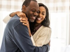 Você pode encontrar o amor depois dos 40, segundo novo relatório da eharmony