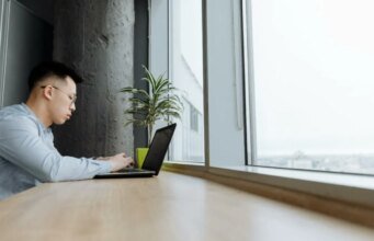 Este sistema operacional de US $ 13 oferece ao seu PC antigo uma atualização séria