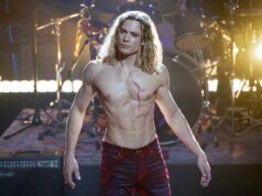 O trailer de Vampiro Lestat mostra Lestat abraçando seu deus do rock interior