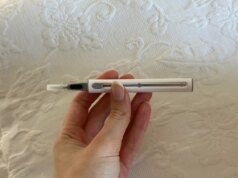 Seus AirPods são nojentos. Esta ferramenta de US $ 6 irá mantê-los totalmente limpos