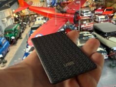 Eu adoro AirTags, mas essa alternativa cabe na minha carteira e resolve sua maior falha