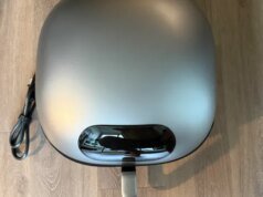 Experimentei uma fritadeira de ar autolimpante da era espacial. Aqui está minha opinião sobre o Typhur Dome 2