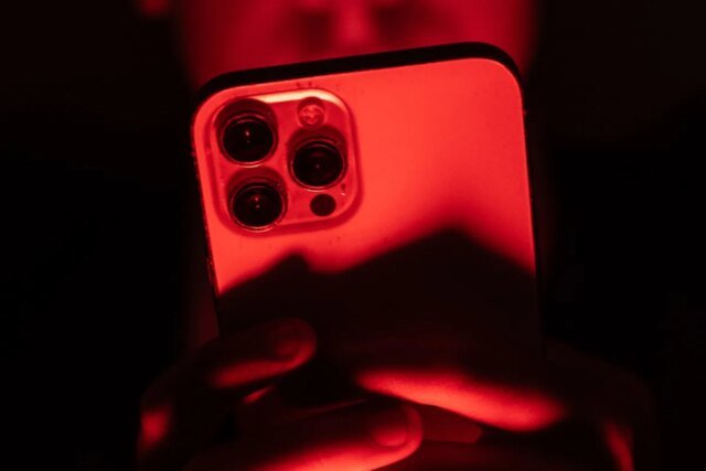iphone-red-spyware-2255962085.jpg