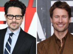 JJ Abrams revela ‘The Great Beyond’ no CinemaCon; Glen Powell e Jenna Ortega viajam para um universo alternativo com uma ‘extensa construção de mundo’
