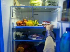 Seu lanche noturno não está fazendo nenhum favor ao seu intestino, descobriu o estudo