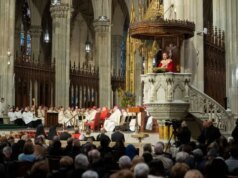 Não deveríamos expulsar os padres católicos dos EUA