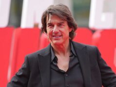 Trailer de ‘Digger’ no CinemaCon mostra Tom Cruise transformado em um bilionário insano e amante de gatos, com uma barriga grande, um pente e um forte sotaque sulista