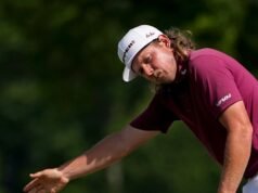 Cameron Smith surge a uma tacada da liderança do PGA Championship